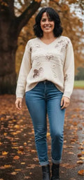 Women’s embellished V-neck sweater, light cream with decorative embroidery and long sleeves