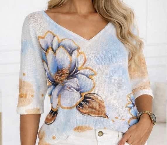 Light blue embellished V-neck sweater with floral appliqué, 3/4 sleeves